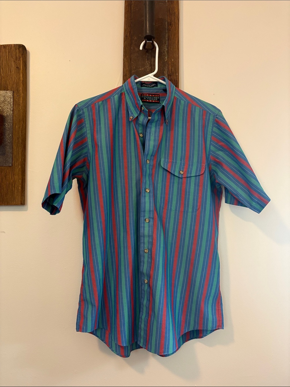 Roundtree & Yorke Short-Sleeve Vertical Stripe Button-Down - Blue Green & Red